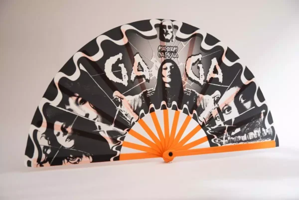 Lady Gaga - Mayhem na Praia