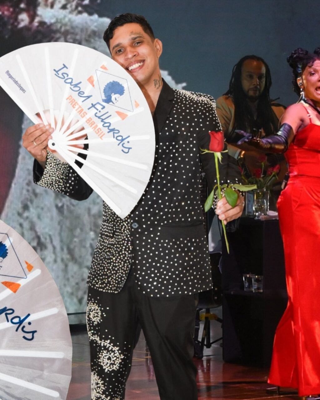 Instagram post from imperiodosleques. This post is in position 1.