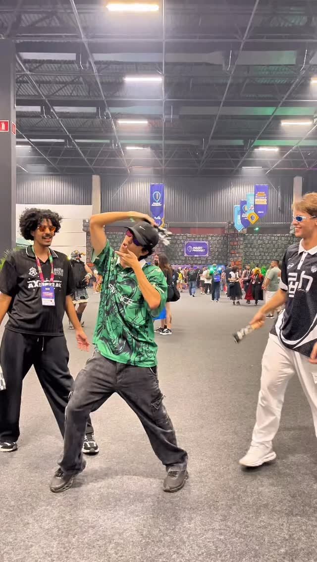 Instagram post from imperiodosleques. This post is in position 2.