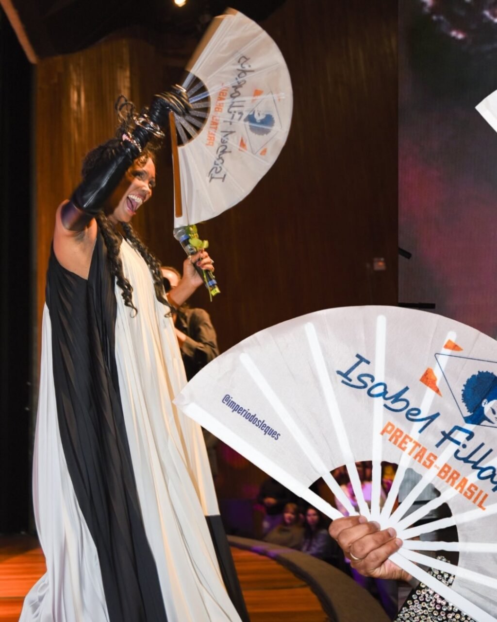 Instagram post from imperiodosleques. This post is in position 0.